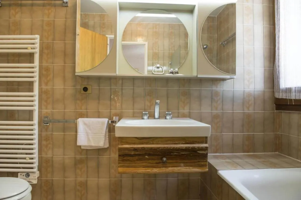 Charming Ski Apartment In Courchevel 1850