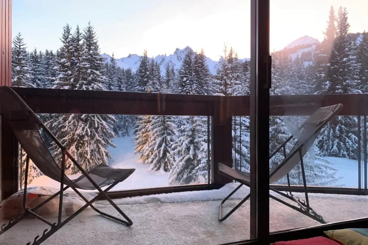 Charming Ski Apartment In Courchevel 1850